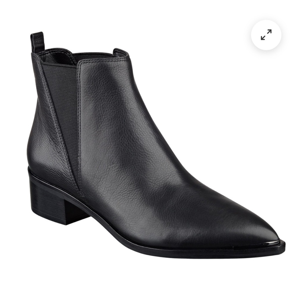 Marc Fisher YALE POINTY TOE CHELSEA BOOTIE